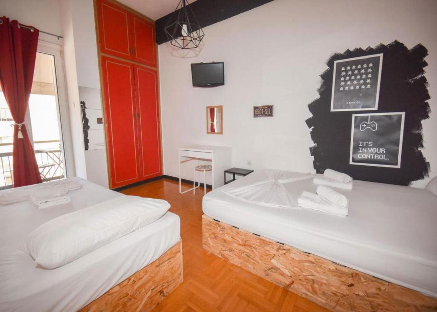 Markópoulon Athens 24-Hours Hostel #Athensairport #Latecheck-In #Privatetransportservice #Groups #Downtown מראה חיצוני תמונה